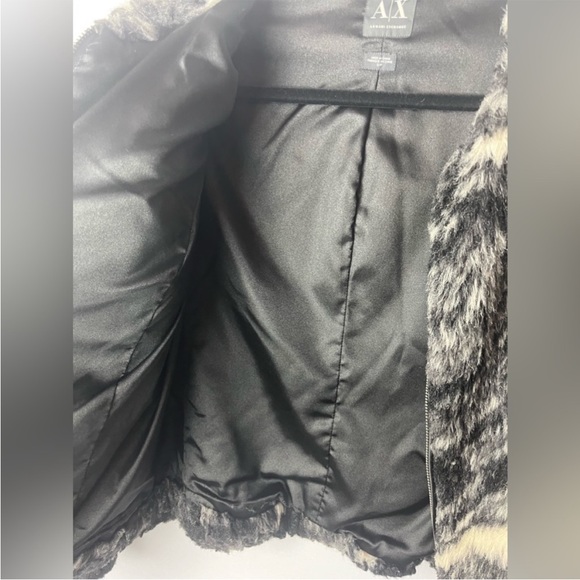 Armani Exchange Women's Black and White Faux Fur Jacket SMALL PETITE - Picture 3 of 4